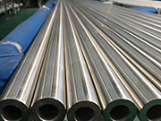 What are the characteristics of thick-walled stainless steel seamless pipes